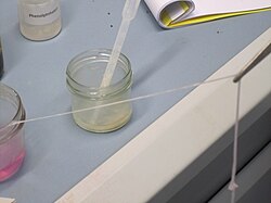 実験室で制作されたナイロン繊維
