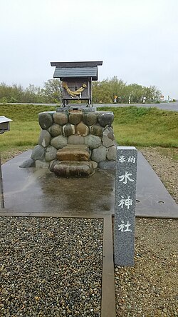 日本の水神信仰と神話における水の神々