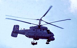 垂直尾翼に方向舵を持つ回転翼機 Ka-25 ホーモン