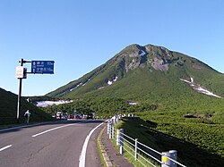 別角度から望む山頂風景