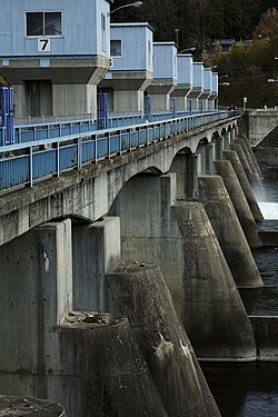 明治用水頭首工(豊田市室町および水源町)