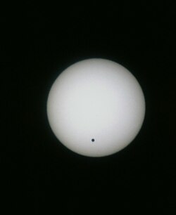 太陽面通過の概要と天文学における観測現象