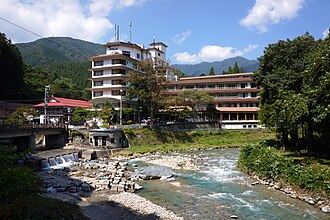 群馬県吾妻郡中之条町の地理と歴史的変遷の概要