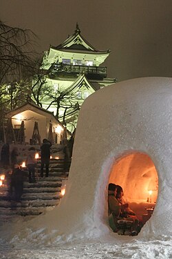 雪国日本の伝統行事「かまくら」の歴史と文化的背景