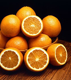 オレンジ色(橙色)の概要と特性