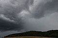 雲底が低い乱層雲