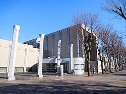 ペデストリアンデッキ側から見た様子