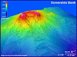 海山(海洋地質学における海底地形)の解説