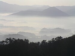 篠山盆地（盃ヶ岳より）