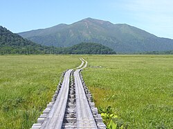 尾瀬ヶ原と至仏山の景観