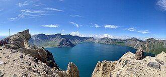 白頭山:中朝国境の火山と歴史・地理の概要