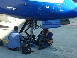 航空整備士の資格制度と業務内容