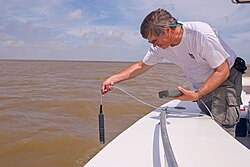 2010年メキシコ湾原油流出事故の影響を把握するための塩分濃度・水温・pHの測定