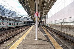 1・2番線ホーム