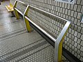 背もたれサポーター(横浜市営地下鉄)