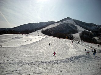 長野県飯山市の地理・気候と歴史的背景