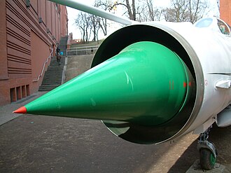 超音速機の空気取入口におけるショックコーンの構造と役割