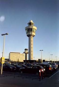 航空交通管制の仕組みと業務内容