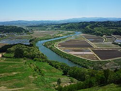 北秋田市今泉の薬師山より米代川上流方向を望む