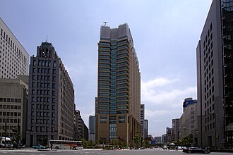 日比谷公園北端の有楽門から東側の晴海通り方面を見る様子
