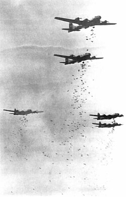 絨毯爆撃の概要と歴史的背景