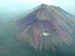 御鉢火山の火口