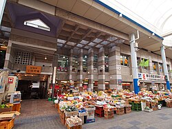 石垣市公設市場の様子