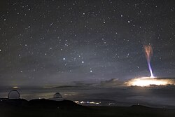 ハワイ、マウナ・ケア山山頂より撮影された巨大ジェット