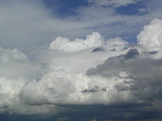 気象におけるベール雲の特徴と発生メカニズム