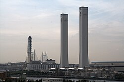 JERA横浜火力発電所の煙突