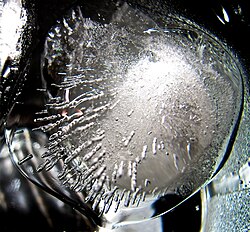 氷Ih相:地球上で最も一般的な氷の結晶構造
