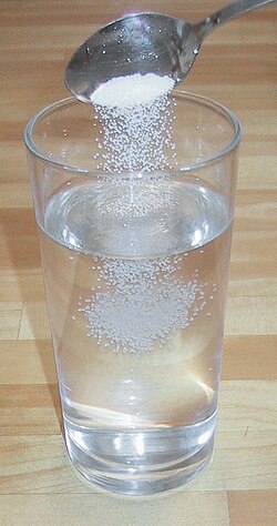 溶解の化学的プロセスと物理的性質