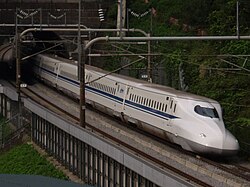 高速鉄道におけるトンネル微気圧波の発生原因と対策技術