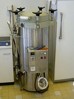 オートクレーブ：高圧容器の原理と産業・科学的応用