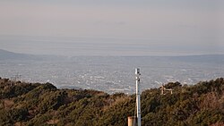 諭鶴羽山から望む三原平野