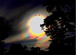 彩雲と光冠