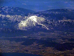 伊吹山露天掘り鉱山