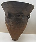 縄文土器の深鉢