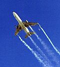 煙を用いて翼端渦を可視化したロッキードL-1011