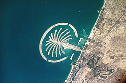 人工島の歴史と技術、国際法上の地位に関する解説