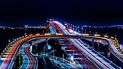 道路上を移動する自動車の交通流