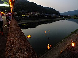市島川裾祭の様子