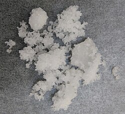 水酸化セシウムの結晶や試薬に関連する外観イメージ