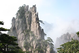 黄山:中国安徽省の山岳景勝地