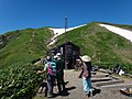 駒ノ小屋から山頂を眺める